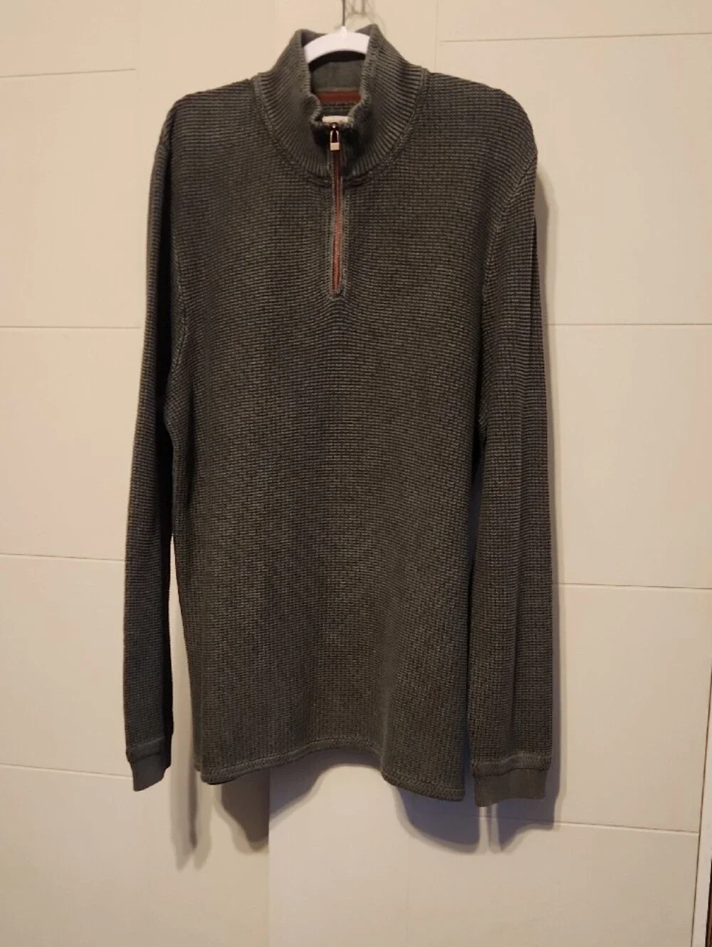 Carbon2Cobalt Men's  Quarter-Zip Knit Sweater, size XL